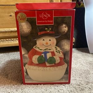Vintage 9”inch Lenox Red and Green Holiday Decor Snowman cookie jar